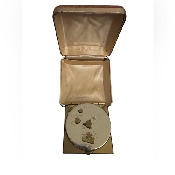 MCM Travel Alarm Clock INGRAHAM LUMINOUS-Wind up flip open case-Vintage works - Picture 3 of 7